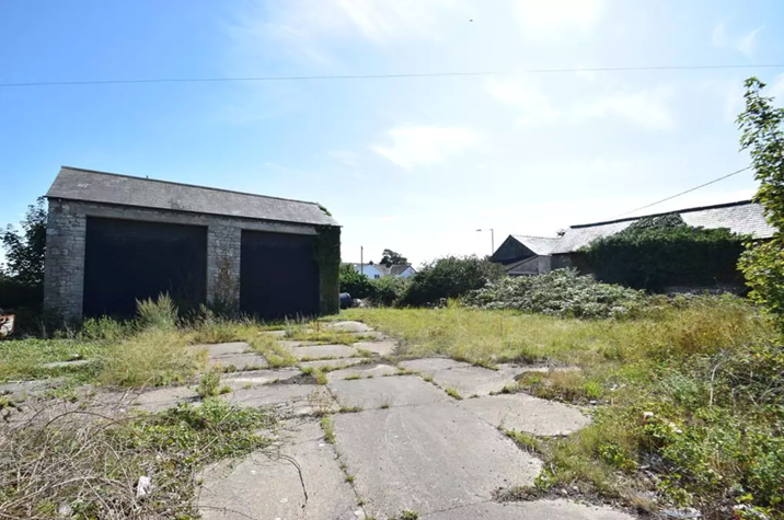 Barn Conversion Opportunity - Barn Conversion Opportunity in Nottage Porthcawl Picture3